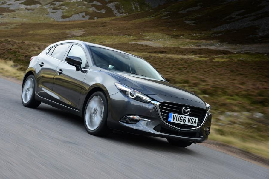  Mazda3 Hatchback 2016 года  (UK) (фото 5 из 22)